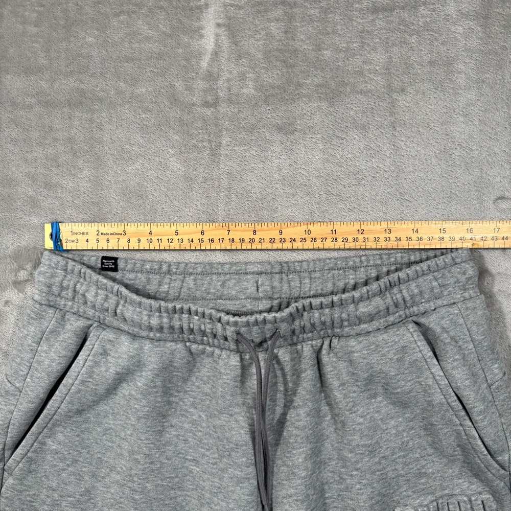 Puma Men's Embossed Fleece Jogger Pant Sweatpants Men's Grey Large Heather - Picture 5 of 9